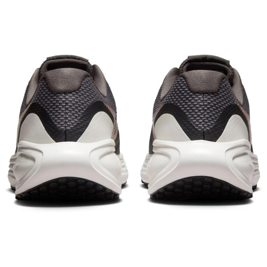 Nike Revolution 8 W